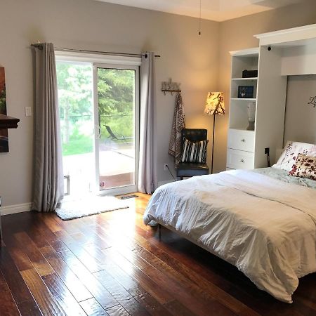 דירות לונדון Cozy Luxury On The Thames In Ontario! מראה חיצוני תמונה